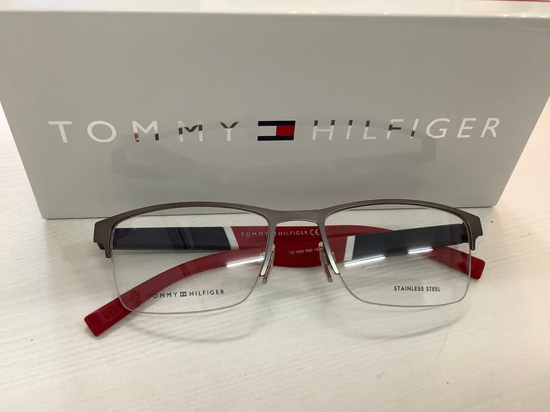 Tommy Hilfiger