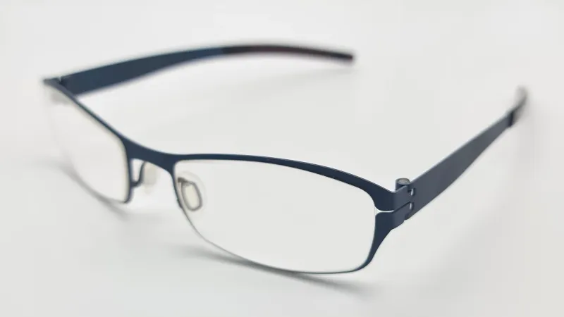 กรอบแว่นเยอรมัน Radiowerk, German made  Schwerin I 95.3 MHz