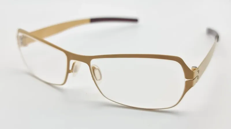 กรอบแว่นเยอรมัน Radiowerk, German made Brocken I 97.4 MHz