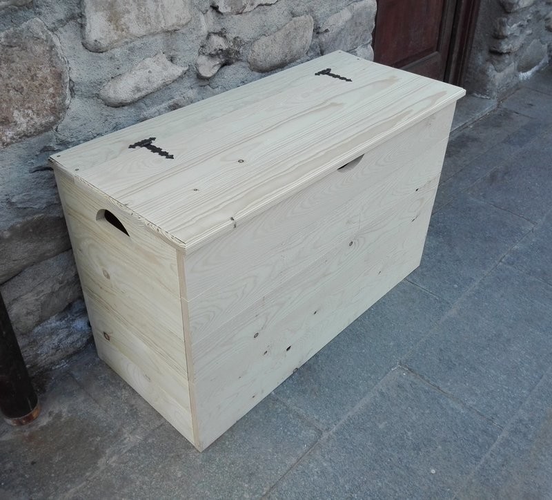 Baule Cassapanca da esterno in Legno di Abete Vari Colori L110 X P40 X H56, Accessori opzionali: Ruote, Pistoni Apertura, Gancio + Lucchetto