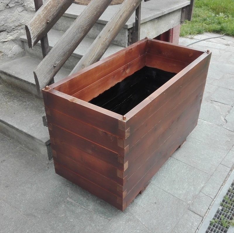 Fioriera in legno di Larice da giardino porta fiori taglia XXL misure L100 X P50 X H62 trattata all'esterno con impregnante vari colori e finitura satinata Fioriera in legno di Larice da giardino porta fiori taglia XXL misure L100 X P50 X H62 trattata all'esterno con impregnante vari colori e finitura satinata