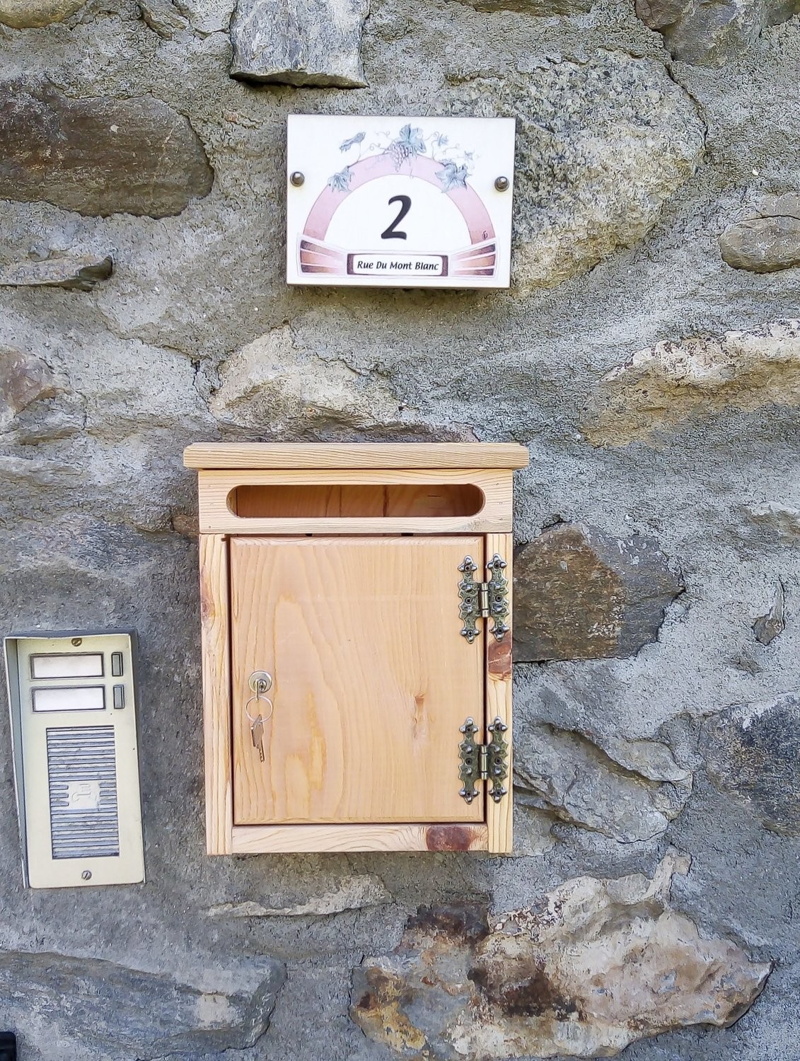 Cassetta Postale porta lettere da esterno in legno di larice