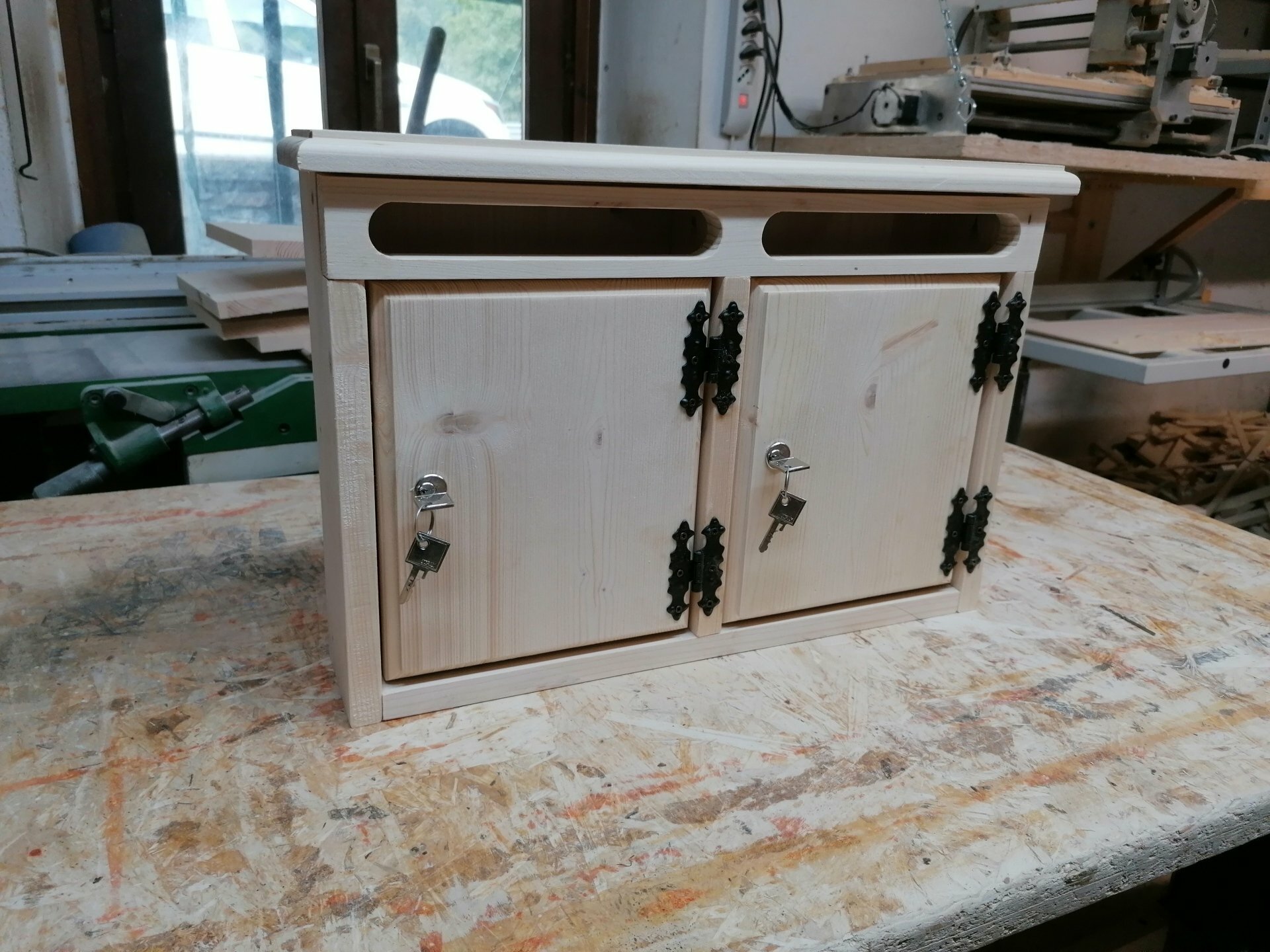 Cassetta Postale porta lettere doppia da esterno in legno di Abete misure L48 x P10 x H32,  prodotto per Découpage  neutro o trattato con impregnante Vari Colori a scelta