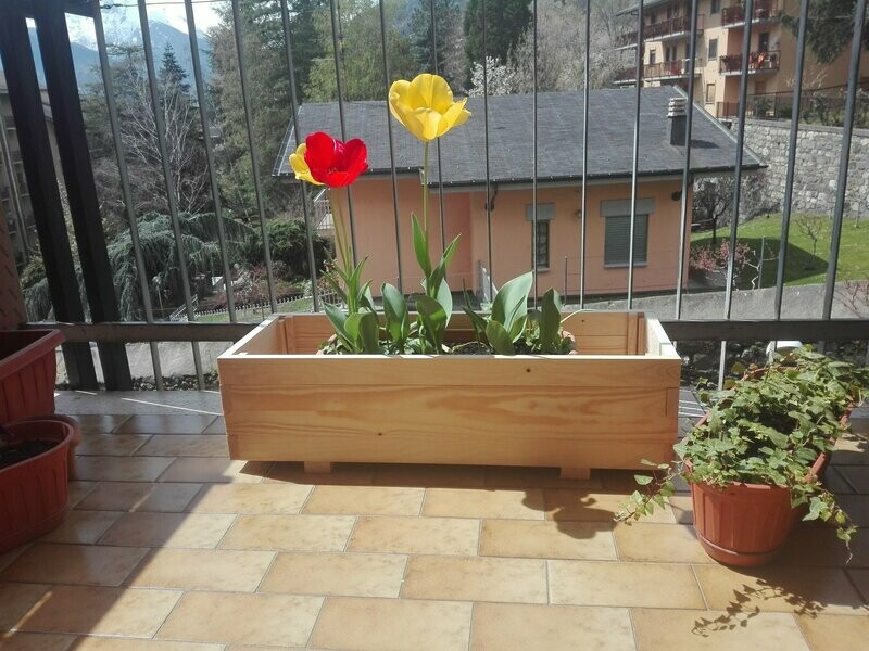 Porta vasi in legno modello 1 misura L65xP30xH22, neutro o trattato con impregnante Vari Colori