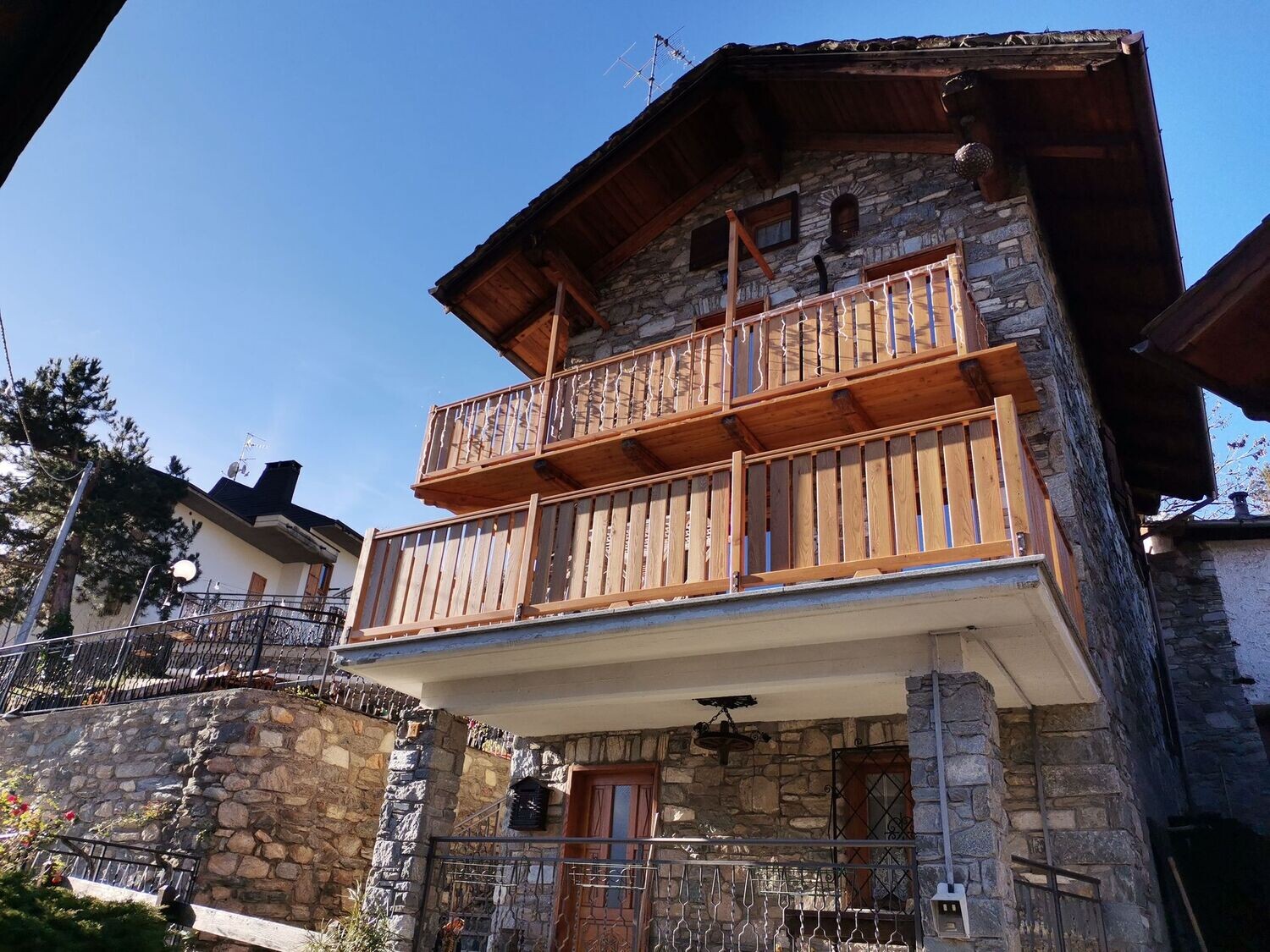 Balcone modello 3 in Larice a metro Lineare