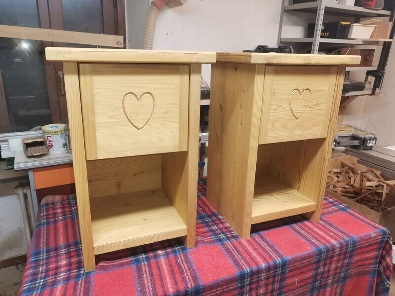 Coppia di comodini Rustici per camera da letto  in Abete Bio Spazzolato L42 P35 H64