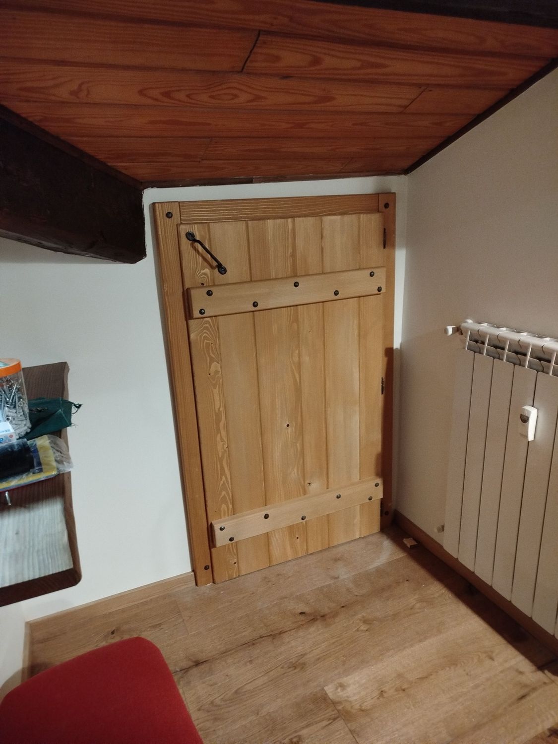 Ante in Abete in stile rustico per Sottoscala o Sotto tetto