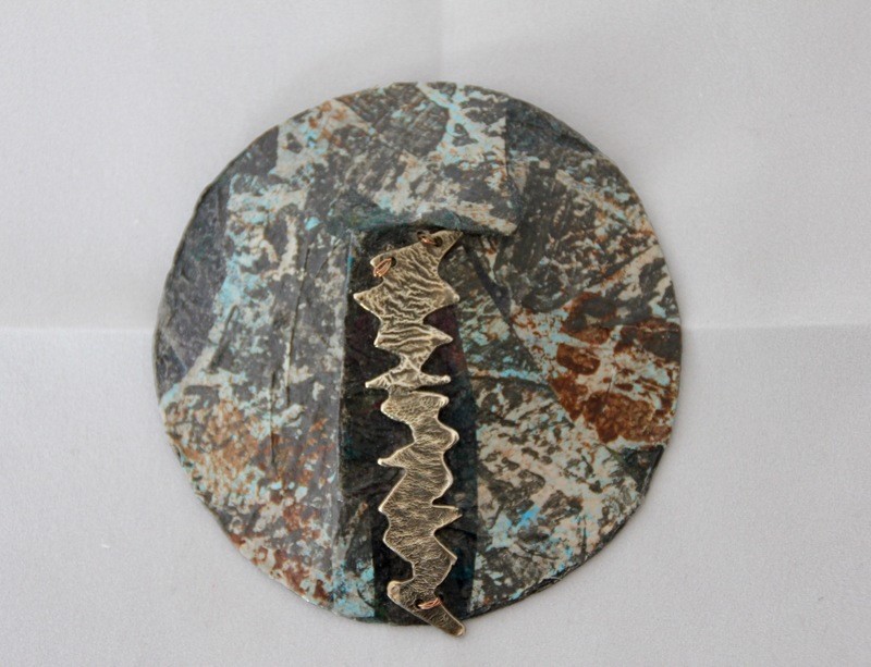 Broches