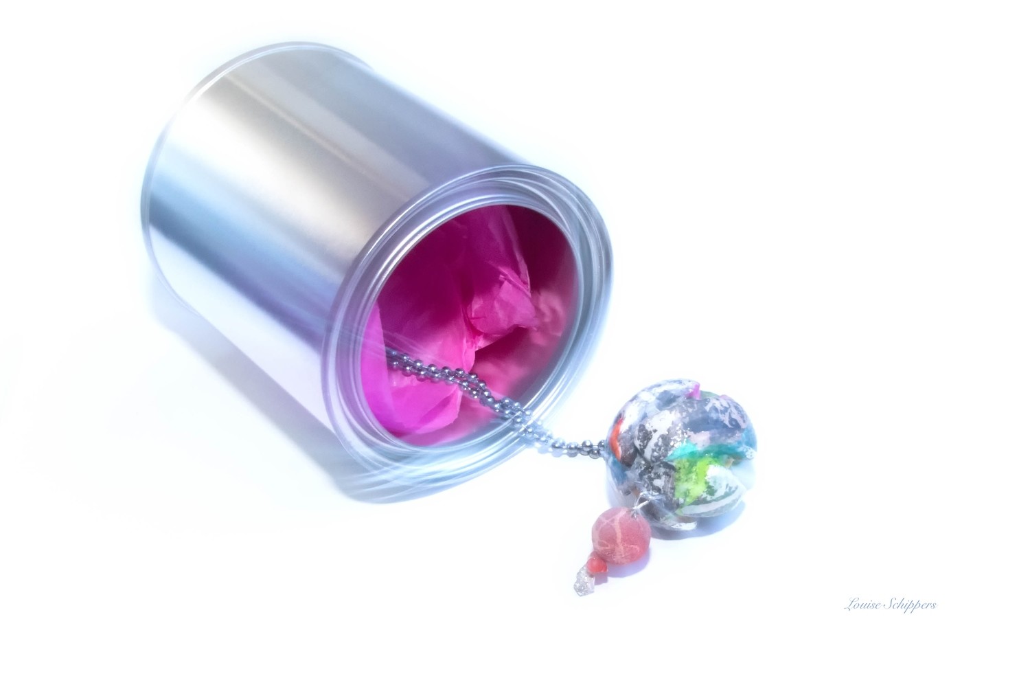 Ball chain confetti