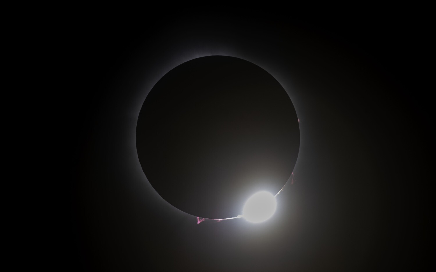 Eclipse Diamond Ring 20x32