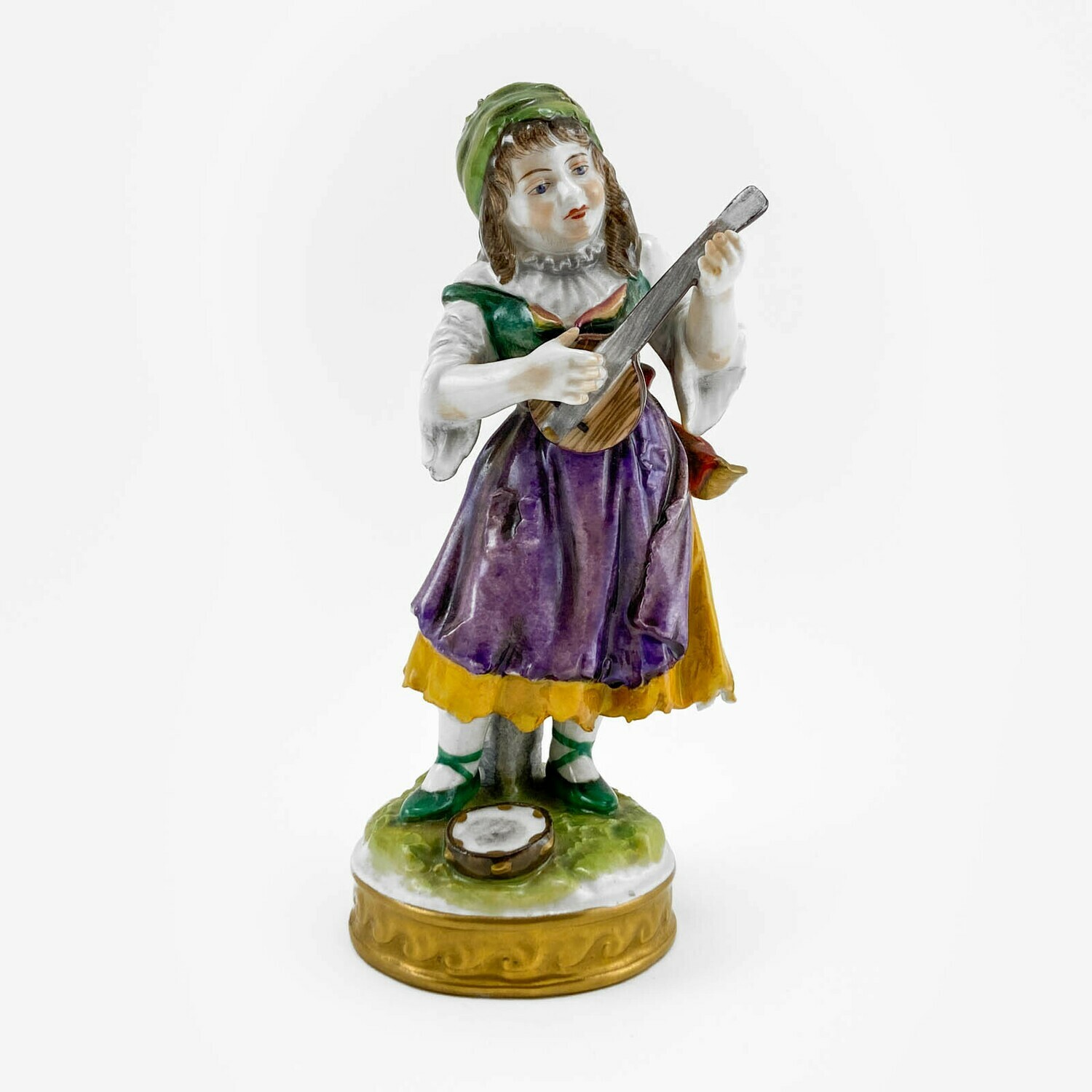Фарфоровая статуэтка "Девочка, играющая на домре", Volkstedt