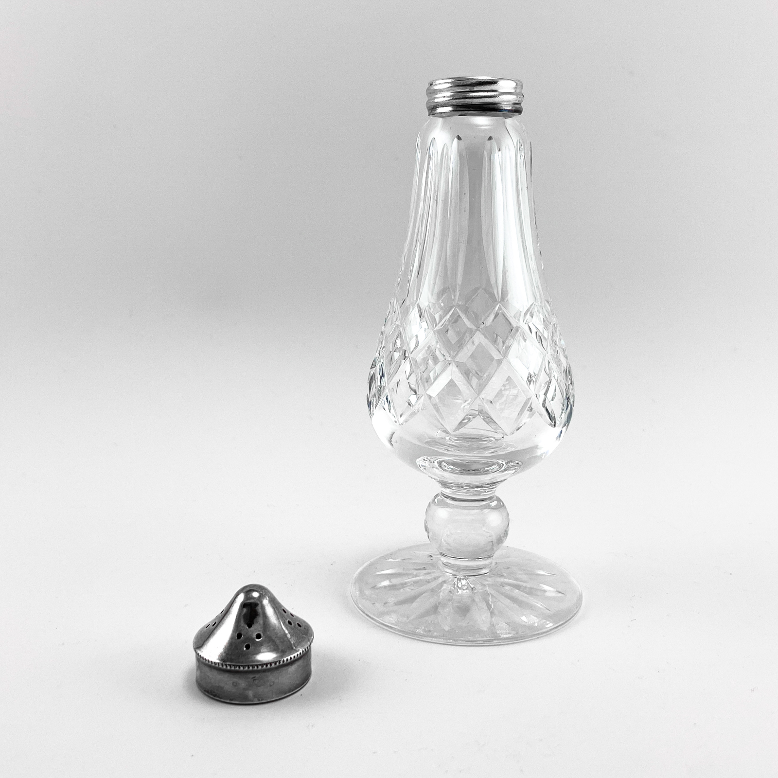 солонка хрустальная. перечница хрустальная. солонка хрустальная. стеклянные сахарницы мальцова. солонка серебро хрусталь.