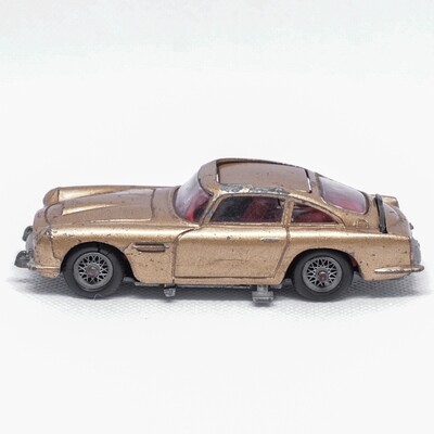 James Bond Aston Martin, Corgi Toys