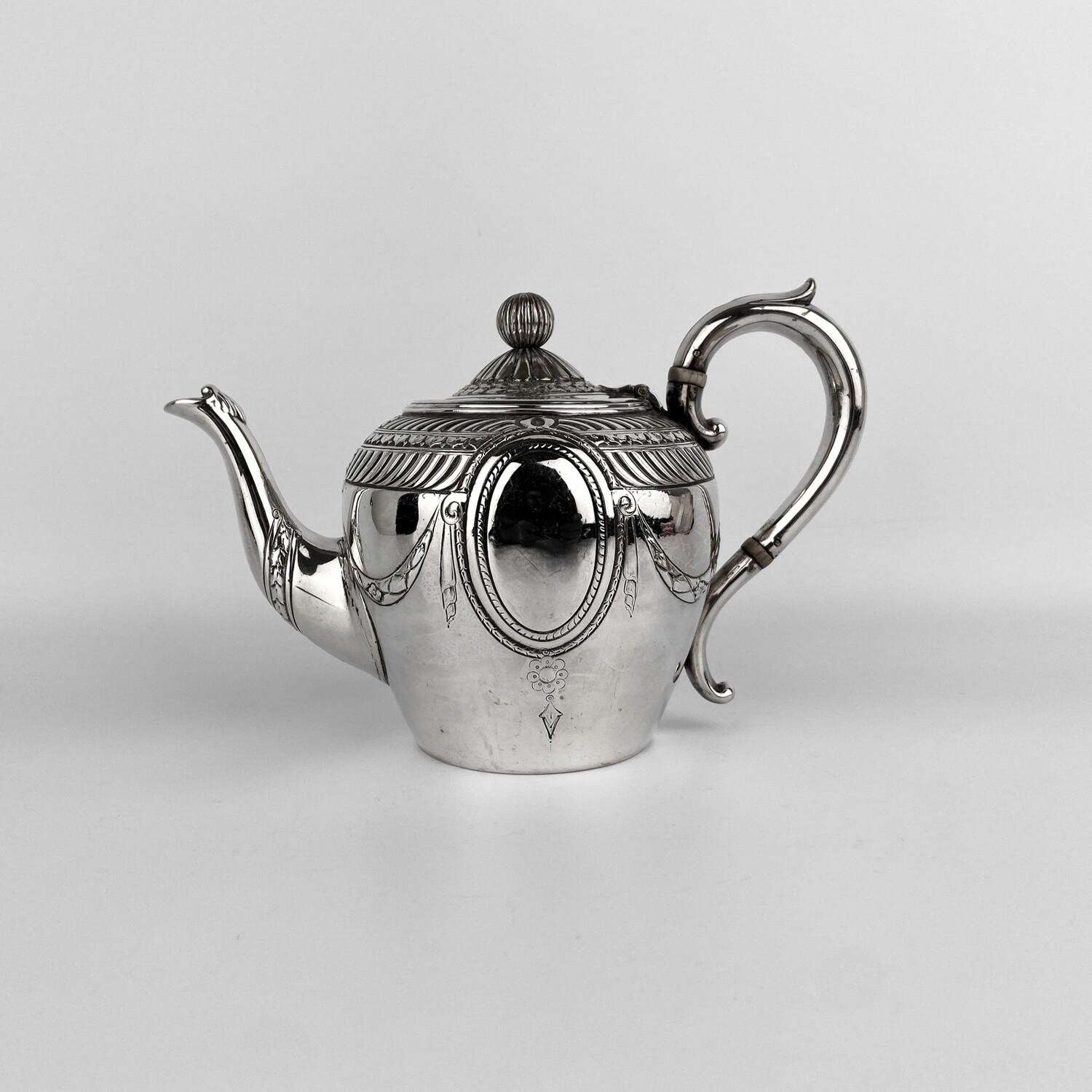 Чайник Lee & Wigful. Англия, серебрение, 1899-1910 гг.