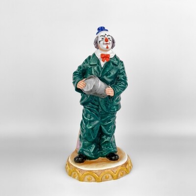 Фарфоровая статуэтка "Зеленый клоун"