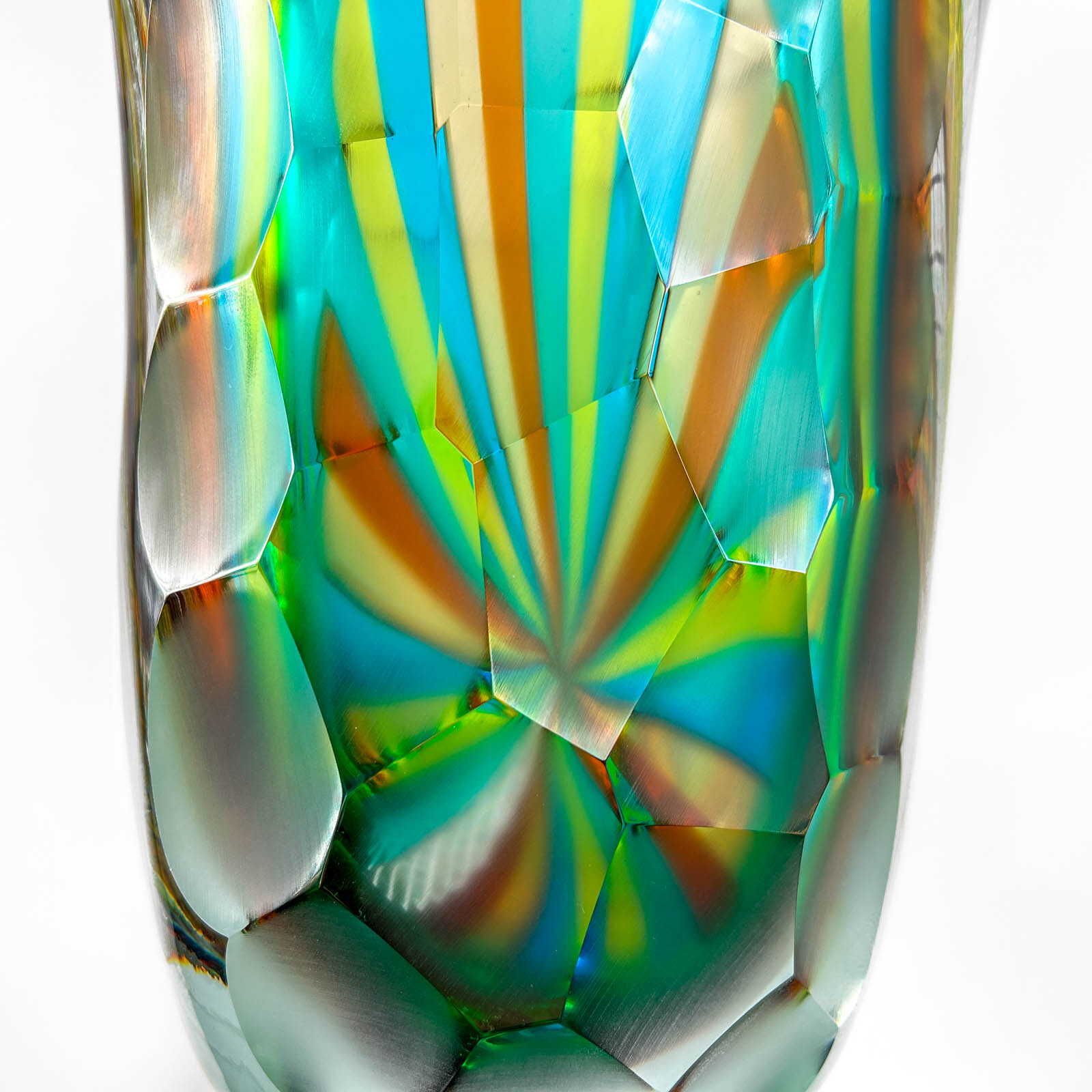 Глянцевая ваза. Вазы из муранского стекла Флавио Поли. Муранское стекло Италия. Ваза Franco Италия. Разноцветная ваза.