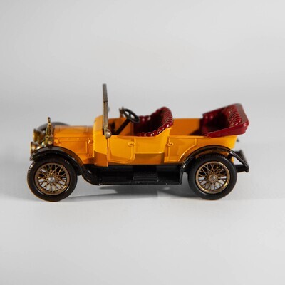 Винтажная модель Yesteryear 1911 Daimler, Matchbox