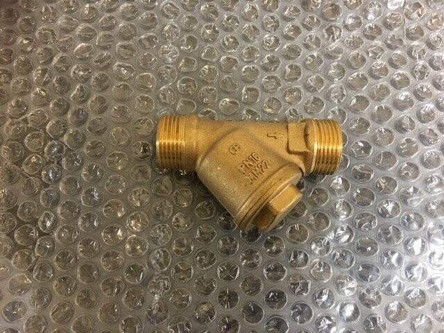 DGT18126300 - Strainer 3/4'' Male-Male