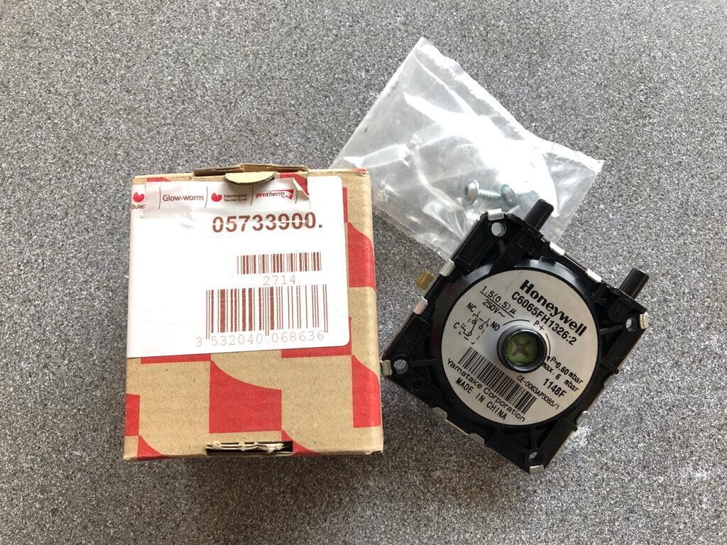 SAUN 5733900 AIR PRESSURE SWITCH
