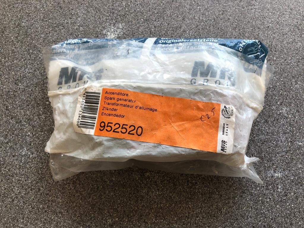952520� - � SPARK GENERATOR� -� Ariston
