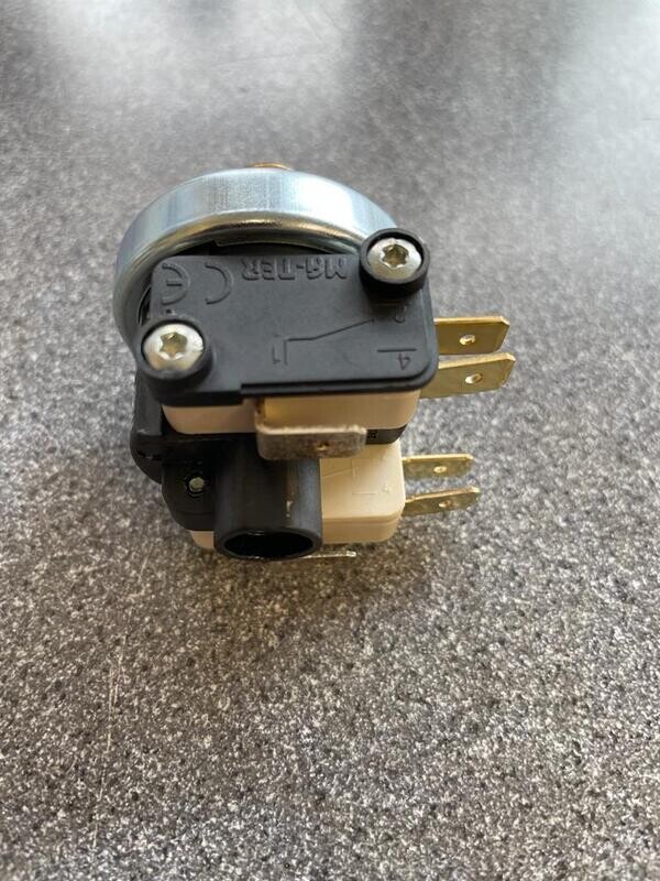 SP71M8A4.007 - LWP Switch - Evinox