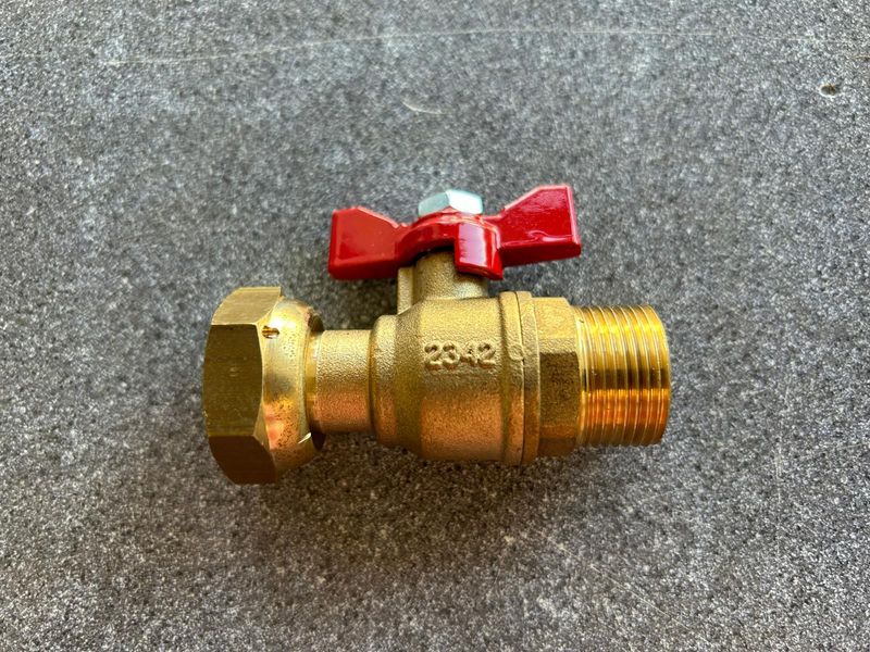 AI-195A05 - 3/4"M x 3/4"F swivel Ball Valve with Red Handle - Alt