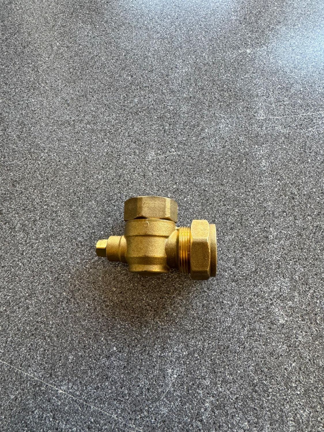 20132653 - Flow & Return isolation valve - Vokera