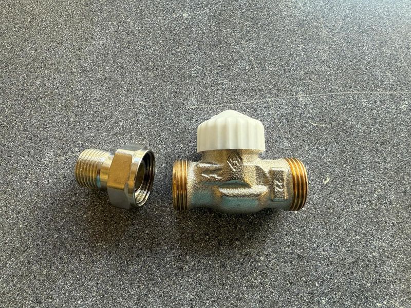 M80582.21 - Heimeier valve body