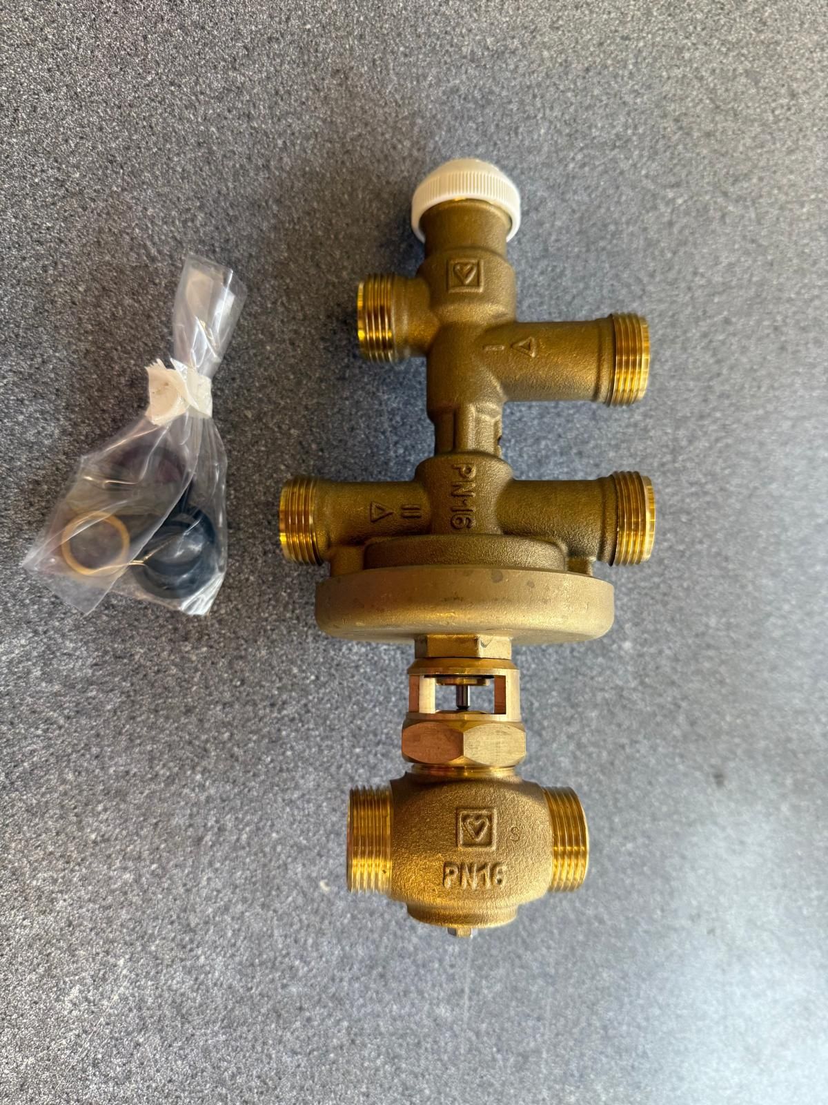 8736500000 - PT- CONTROLLER (PRIORITY CIRCUIT) - Wocester