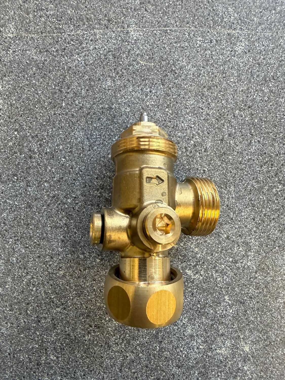 BNS1022042MF - Angled Zone Valve Body With Insert ( Male-Female )