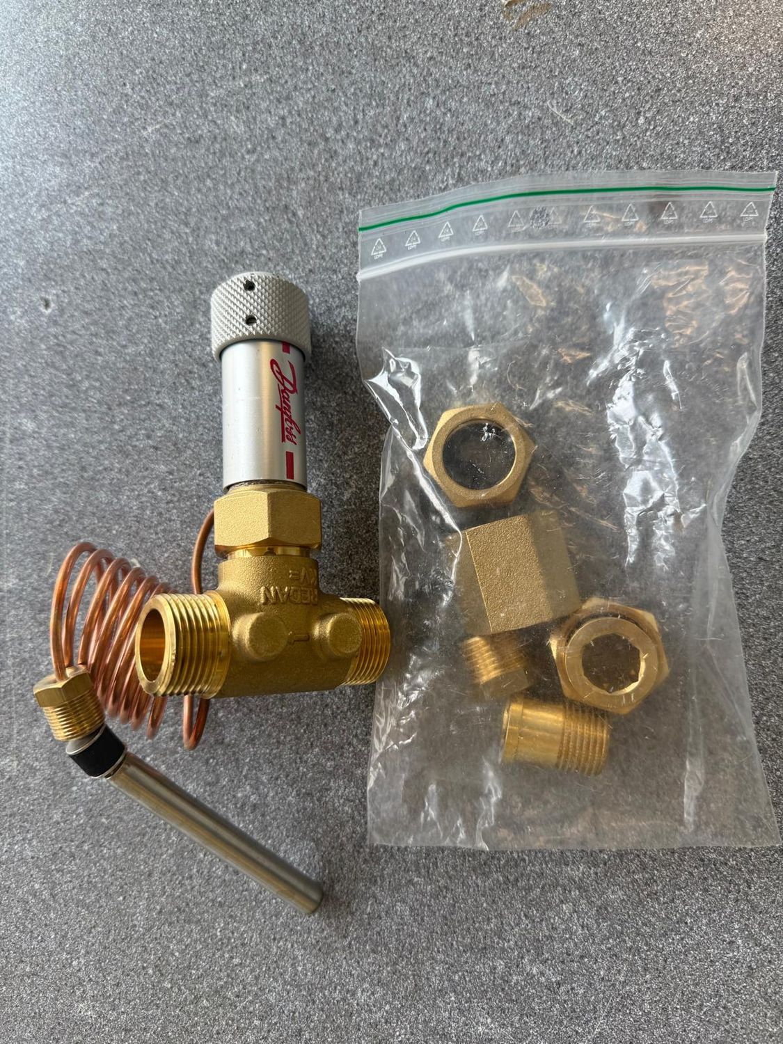 004B8368 - Thermostatic valve and head for AKVA LUX VX Kvs 1.2