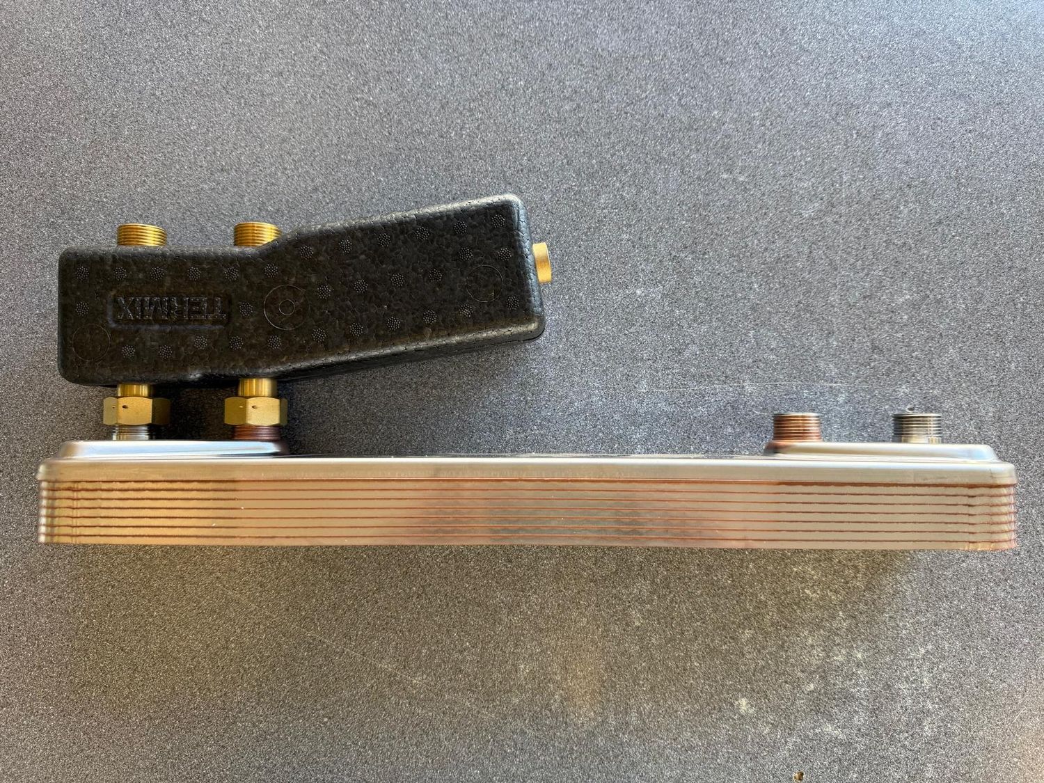 94151601 - T24-1 16 G3/4" Heat Exchanger with Sensor Accelerator