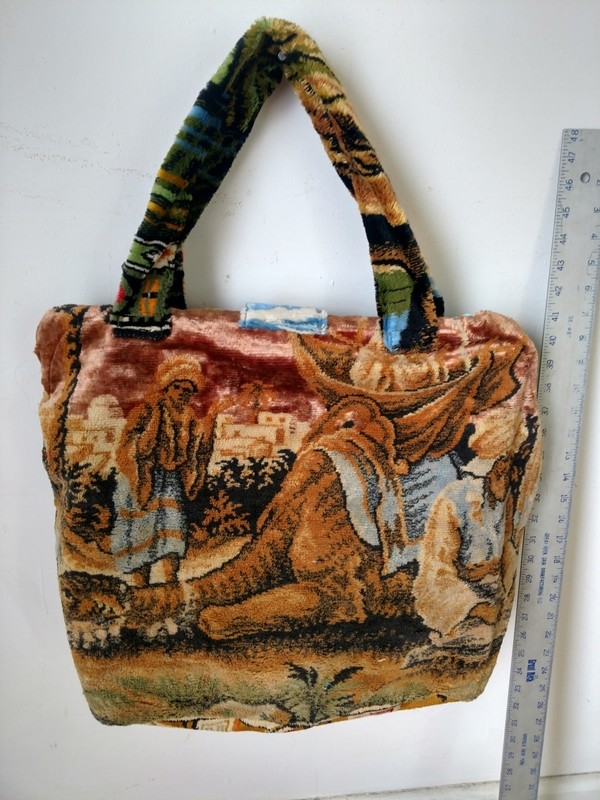 Carpet bag  Castle camel hinged lined
