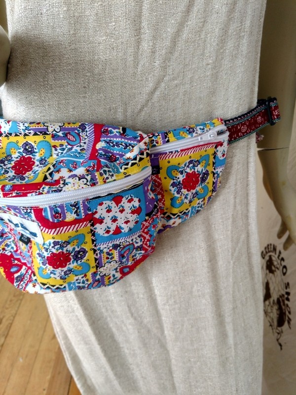 Bright print Fanny Pack MCM Hermans Made in USA 70s Fabric