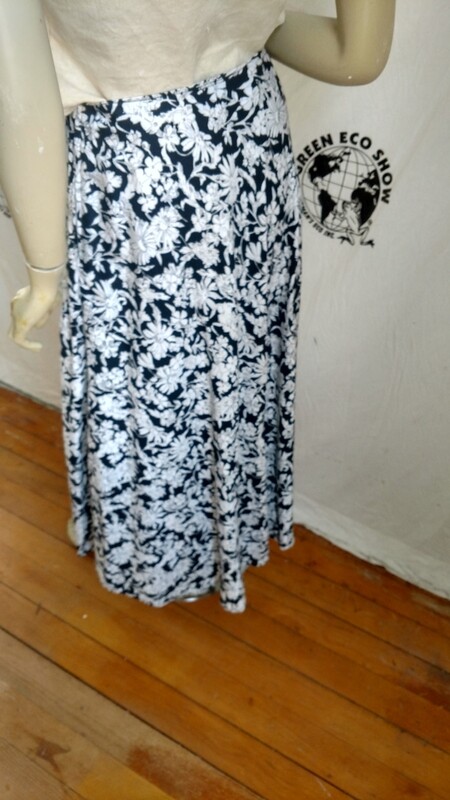 Black White Floral Skirt  Hermans Made in USA S
