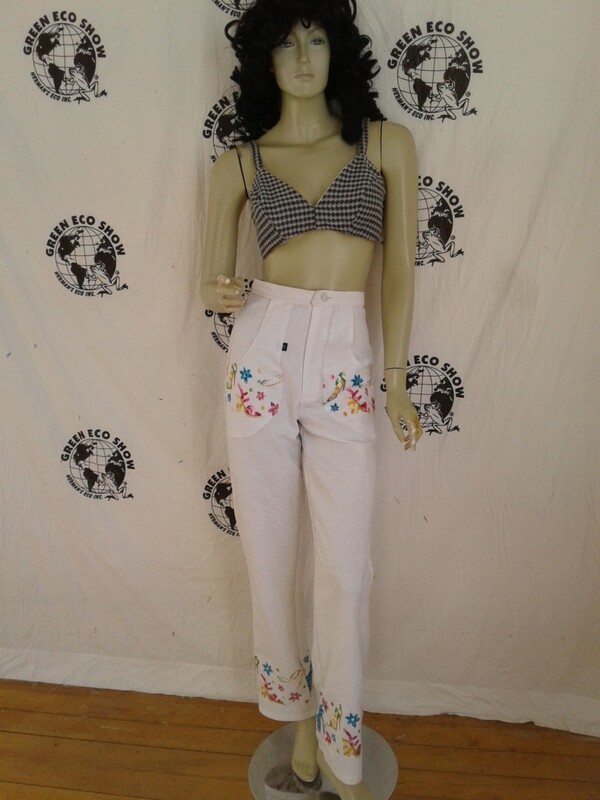Womens pants S embriodered shoes