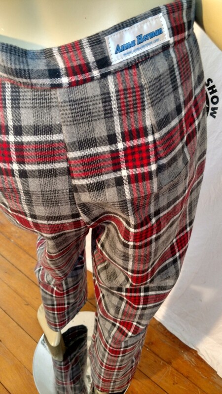 Womens pants High waisted plaid w 30" Hermans