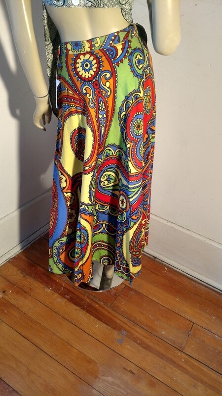 Womens mod Skirt 28"