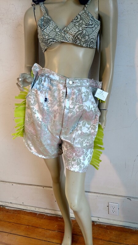 Brocade  womens shorts  L 34 fringed