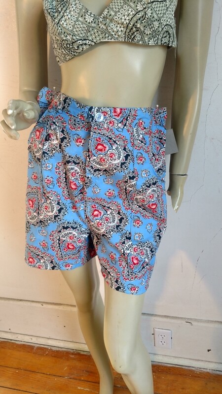 Womens sweatheart print shorts L 31