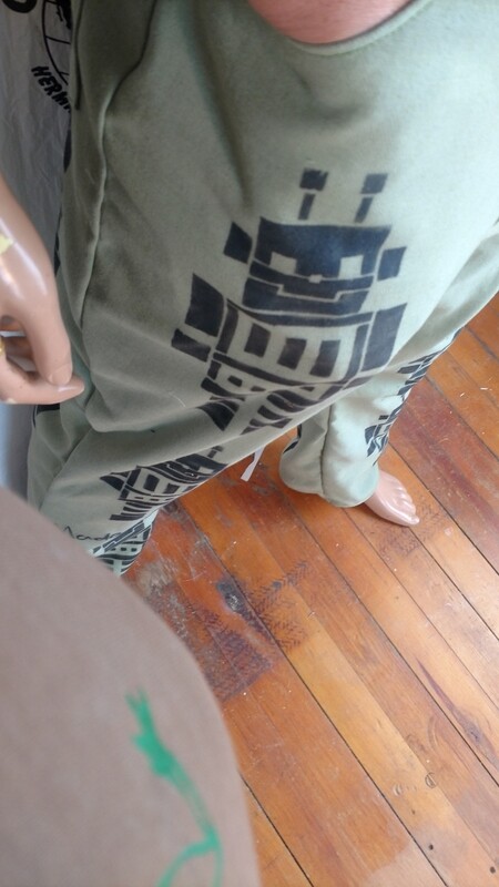 Mens Green Robot jeans 32 X 31 airbrushed