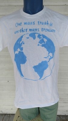 World Dolphin t shirt airbrushed L