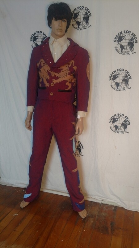 Griffin Castle suit 42 applique Rhinestone Anna Herman