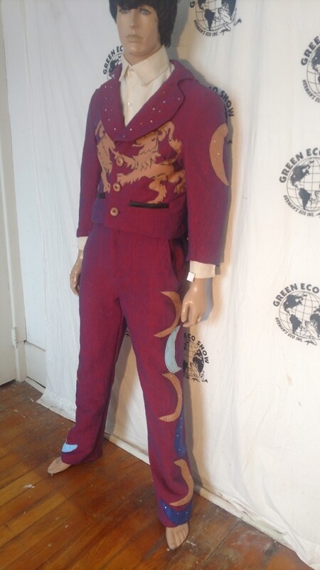 Griffin Castle suit 42 applique Rhinestone Anna Herman