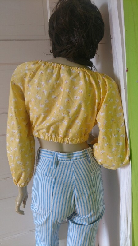 Crop top yellow kitty M Anna Herman