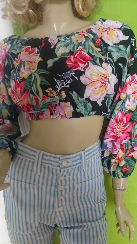 Black floral Crop Top Hermans USA