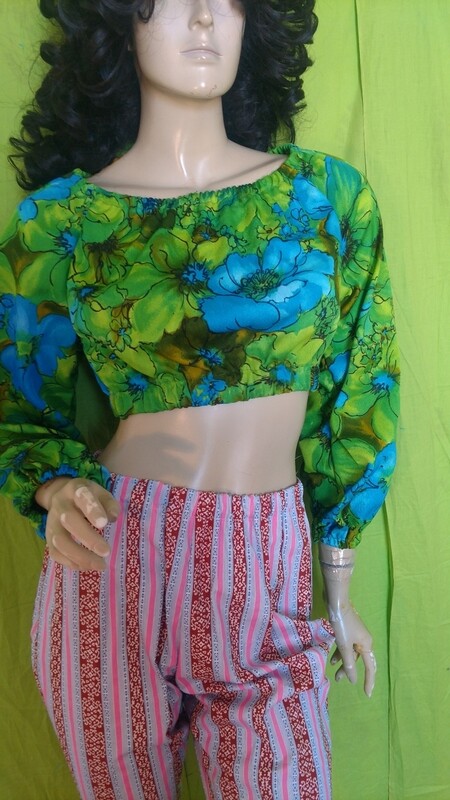 Green flower crop top M