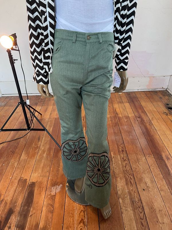 Wagon Wheel Embroidery Western Men’s pants 32 Herman