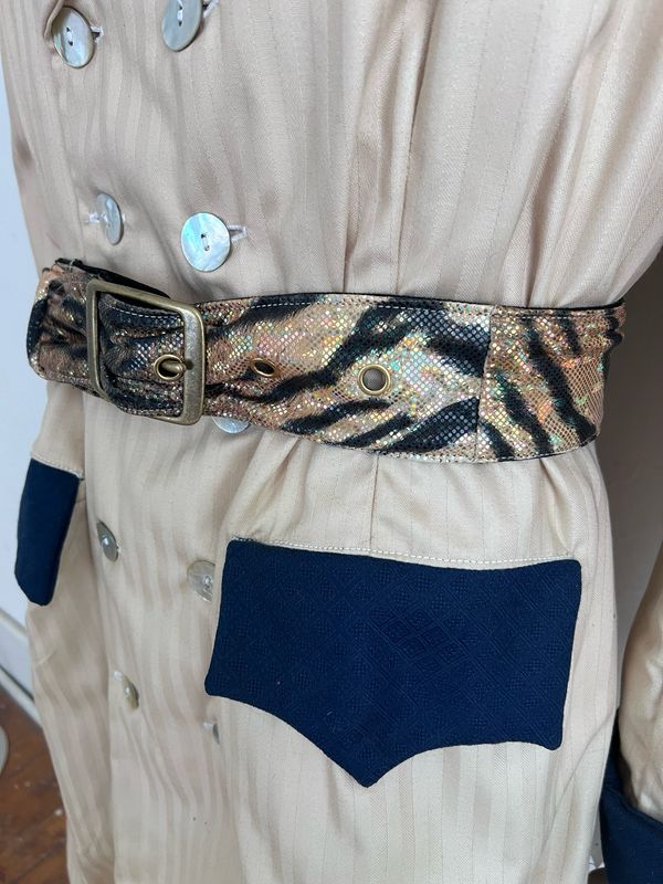 Holographic Tiger Striped Belt 32” To 40” Blk Canvas Back Herman USA