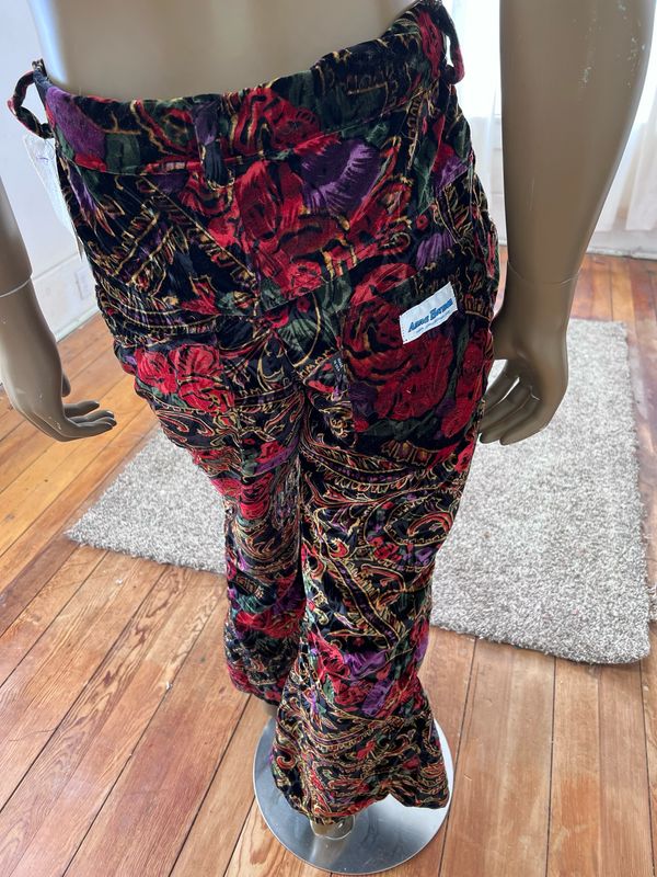 Velvet Embossed Rose Pants 32”
